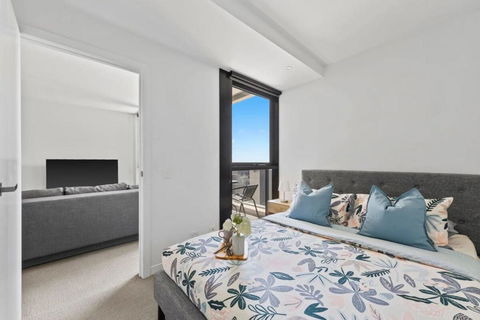 A Cozy 2BR Apt Next To Queen Victoria Market & Melbourne Central With City Views - Accommodation Noosa 1