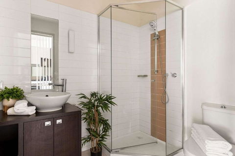 A Cozy & Modern Apt Near To Flemington Races - Accommodation Noosa 4