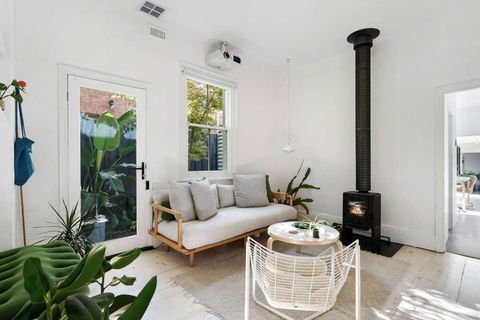 A Designer Terrace House By Edinburgh Gardens - Accommodation Noosa 2