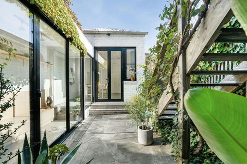 A Designer Terrace House By Edinburgh Gardens - Accommodation Noosa 3