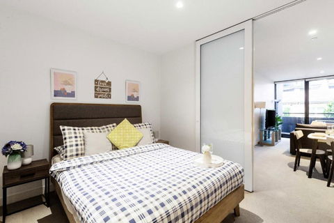 A Homely Apt Near To The Grand Prix FREE Parking - Accommodation Noosa 0