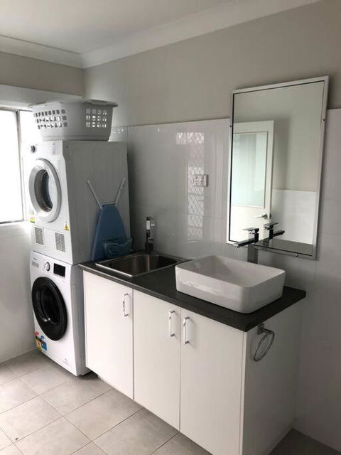 A Prince On Clinton - Accommodation Noosa 1