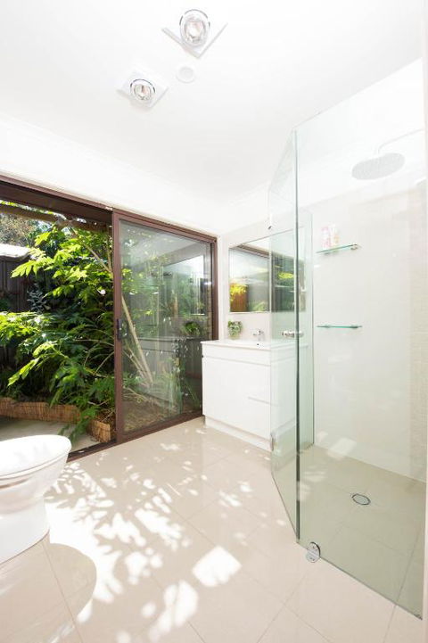 A Suite Spot In The Hills - Accommodation Noosa 2