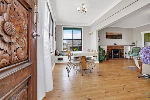 A Wave From It All - Accommodation Noosa 1