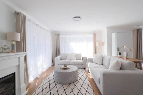 Abbey House - 3BR/sleeps 8 - South Leura - Accommodation Noosa 0