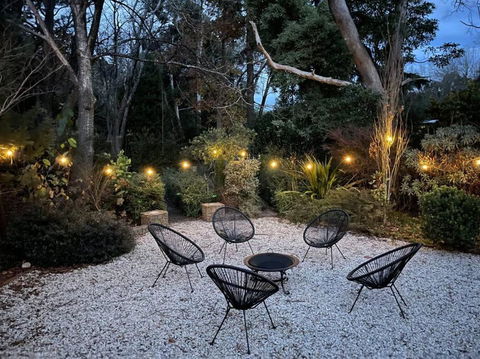Abbey House - 3BR/sleeps 8 - South Leura - Accommodation Noosa 4
