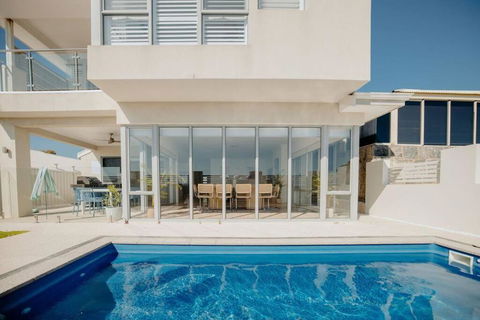 Above The Clouds By St Nicholas - Accommodation Noosa 1