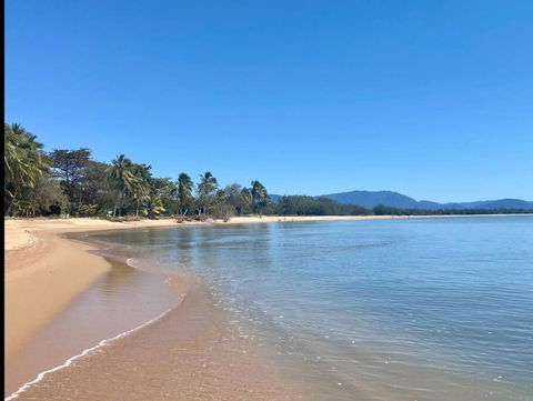Absolute Beach Front - Accommodation Noosa 0