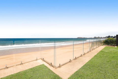 Absolute Beachfront Luxury In Narrabeen - Accommodation Noosa 1