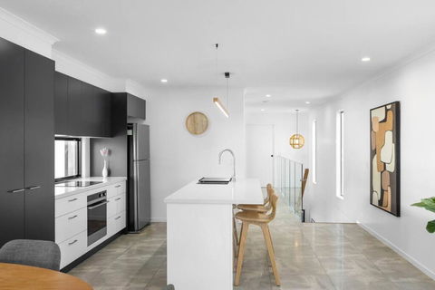 Absolute Beachfront Marcoola 4Bd, Heated Spa - Accommodation Noosa 4