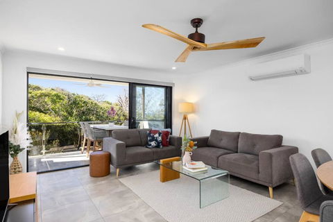 Absolute Beachfront Marcoola 4Bd, Heated Spa - Accommodation Noosa 2