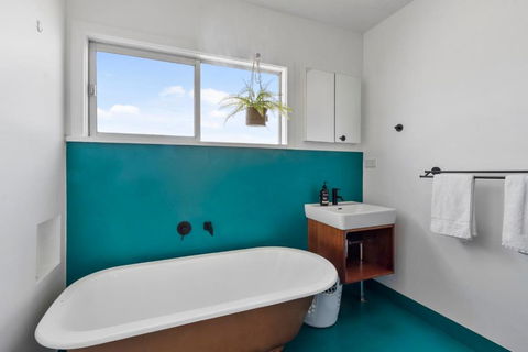Absolute Waterfront Only 15 Minutes From Hobart - Accommodation Noosa 4