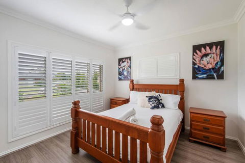 Admiralty Shores - LJHooker Yamba - Accommodation Noosa 0