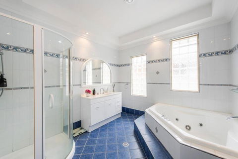 Admiralty Shores - LJHooker Yamba - Accommodation Noosa 2