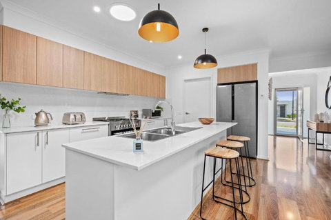 Aerial Beach House 2 - Accommodation Noosa 4