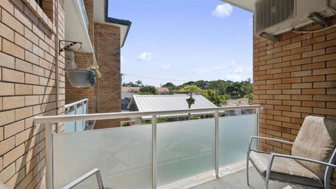 Affordable, Pool, Spa, Beach, Sleeps 5 - Accommodation Noosa 2