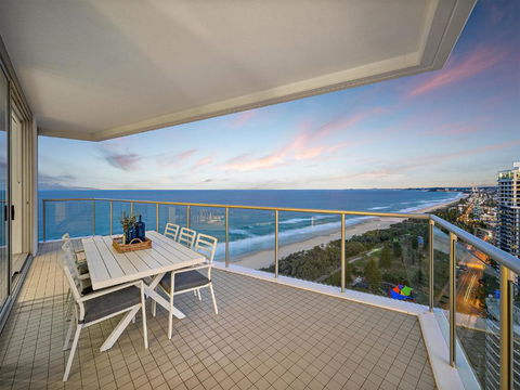 Air On Broadbeach - Accommodation Noosa 0