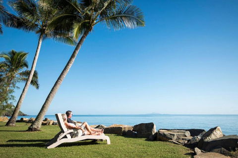 ABSOLUTE BEACH FRONT MACKAY - Blue Pacific - Accommodation Noosa 2
