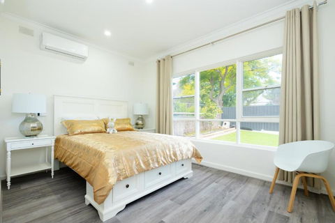 Adelaide Escape And Business-3Bath Full Kitchen Fast Wifi 3TV-for Large Families And Group - Accommodation Noosa 1