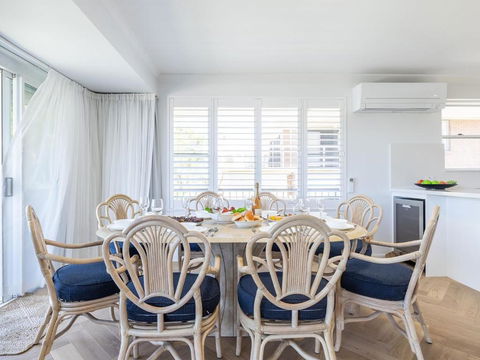 Albacore 3 Waterfront Pool Lift And Views - Accommodation Noosa 3