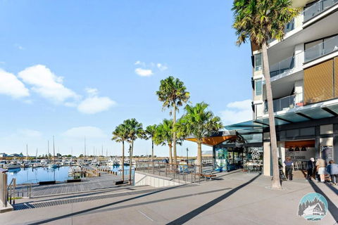 Aircabin - Shell Cove - Next To Marina - 2BR Apt - Accommodation Noosa 0