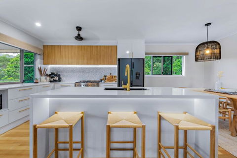 Airlie Abode - Accommodation Noosa 2
