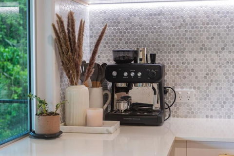 Airlie Abode - Accommodation Noosa 4