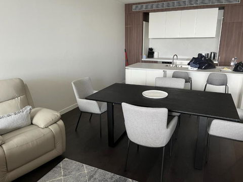 AKS Honeysuckle - Accommodation Noosa 1