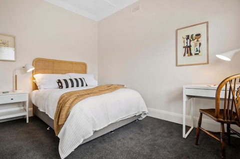 Albert Park Art Deco Gem Sleeps 5 Bevan 4 - Accommodation Noosa 3