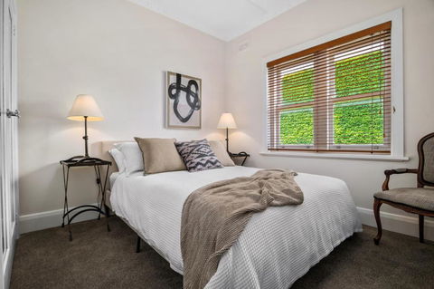 Albert Park Art Deco Gem Sleeps 5 Bevan 4 - Accommodation Noosa 1