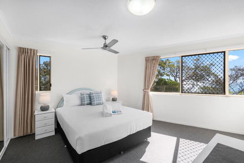 Alexander Beachfront Apartments - Accommodation Noosa 2