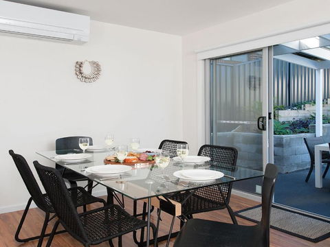 Aloha Beach House - Accommodation Noosa 1
