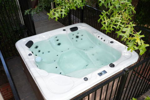 Alpine Sadler Retreat - Accommodation Noosa 1