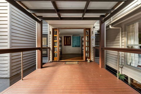 Amazing Acreage Style Living - Accommodation Noosa 2