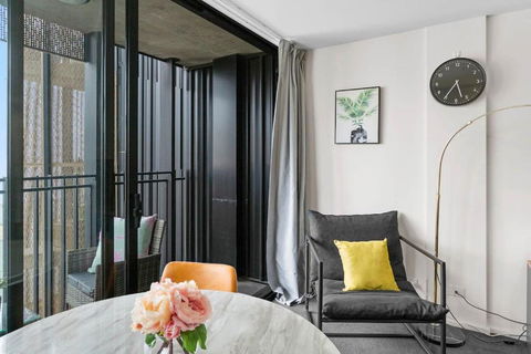 Amazing CBD 2BR Apt - Walkable & Wi-Fi & Charm - Accommodation Noosa 2