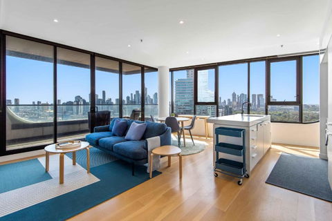 Amazing City Sea & Shrine View W Free Parking - Accommodation Noosa 0