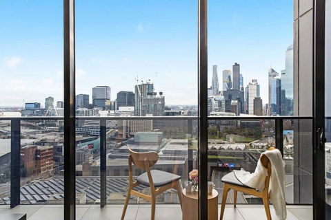 An Amazing 2BR Apt With City Views In Southbank - Accommodation Noosa 2