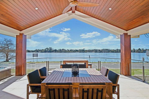 Ana Mandara Luxury Retreat - Accommodation Noosa 2