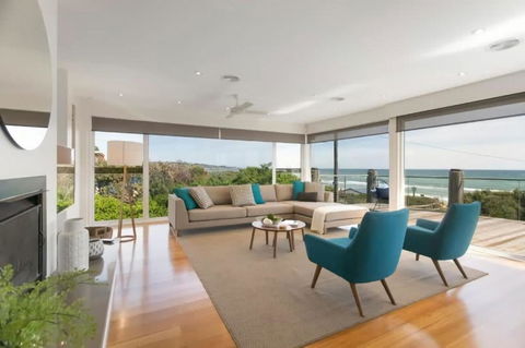 Anchor Beachfront Retreat Water Views, On The Beach - Accommodation Noosa 1