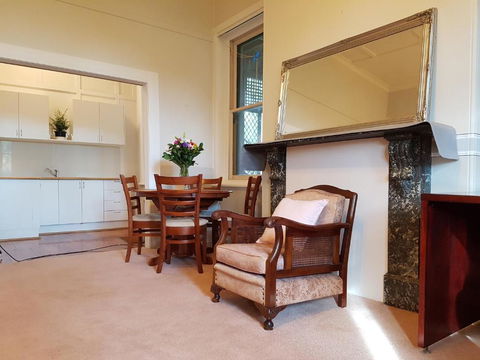 Anglesey House Iconic Forbes CBD Heritage Home - Accommodation Noosa 2