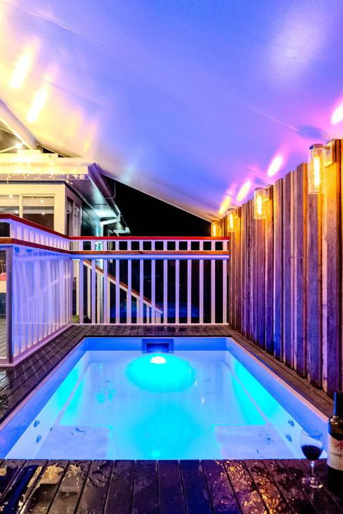 Anna Bay Beach House With Plunge Pool, Air Hockey, PS4, Close To Shops - Accommodation Noosa 3