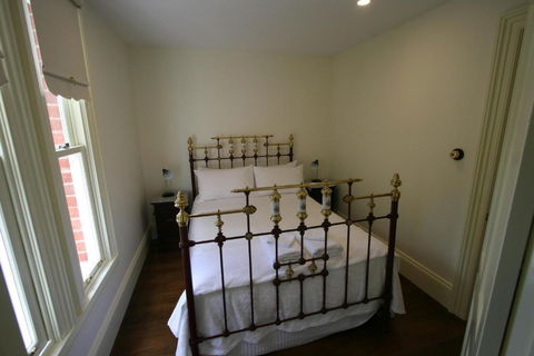 Annies Garden Cottage - Accommodation Noosa 2