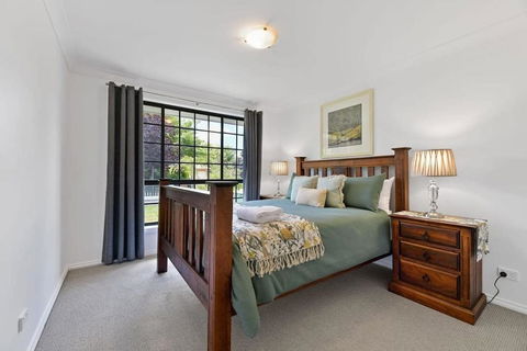 Anson Abode - CBD Home, Modern Sophistication - Accommodation Noosa 2