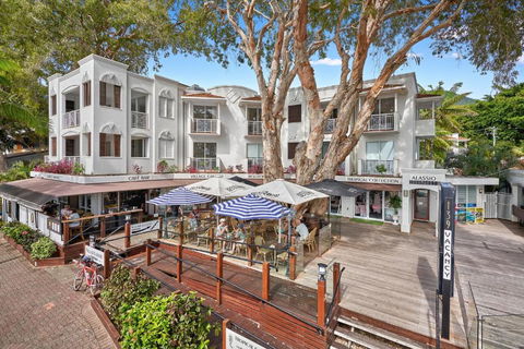 Alassio Absolute Beachfront 201 Palm Cove - Accommodation Noosa 3