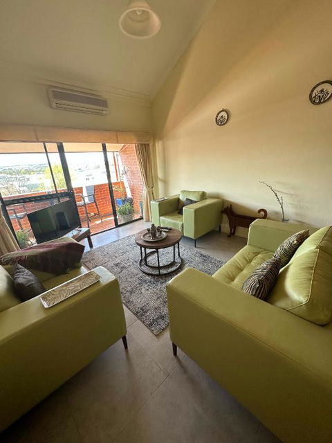 Apartment In The Heart Of Bathurst Walk Everywhere - Accommodation Noosa 1