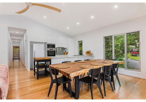 Aqua Marine - A Warm And Soulful Spot To Unwind - Accommodation Noosa 1