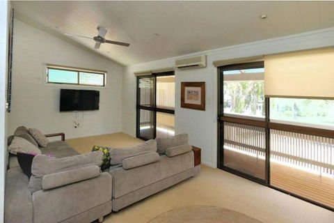 Archies Beach Abode - Accommodation Noosa 2