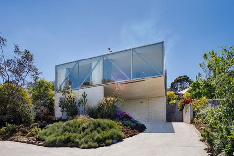 Architectural Glass House With Ocean Views - Accommodation Noosa 0