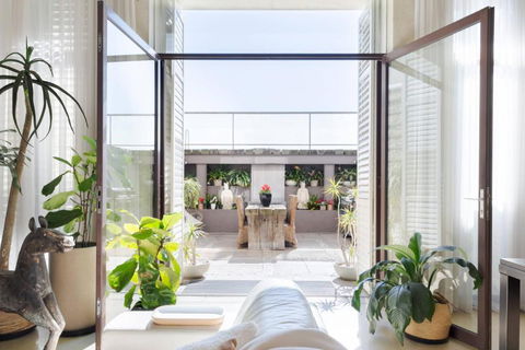 Architectural Home, Pool Oasis/ Steps From Trendy Chapel St. - Accommodation Noosa 1