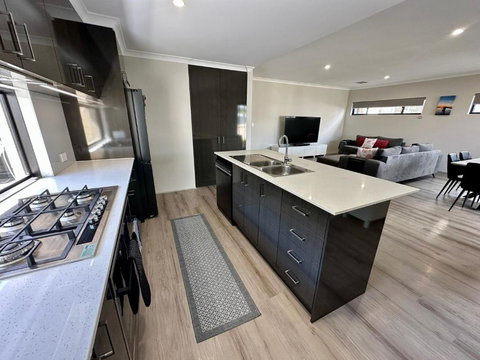 Arlia - Busselton - Accommodation Noosa 2